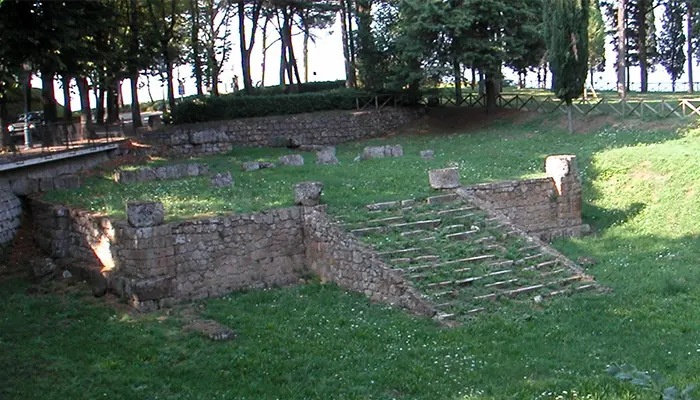 Ruinas de un templo etrusco en Orvieto (Italia)